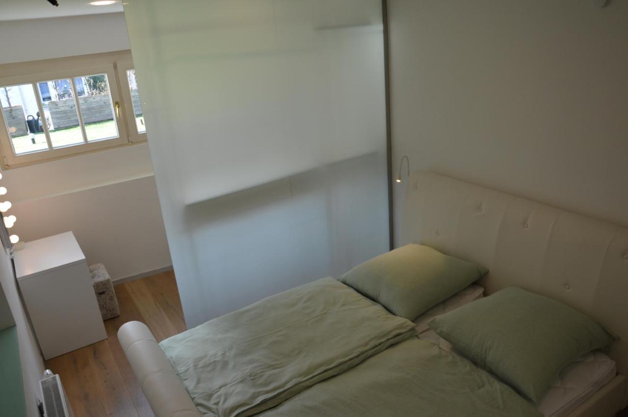 Modern Und Ruhig In Wuppertal Mit Heimkino-Beamer! Top Ausstattung Und Privatparkplatz An Der Unterkunft Exterior foto